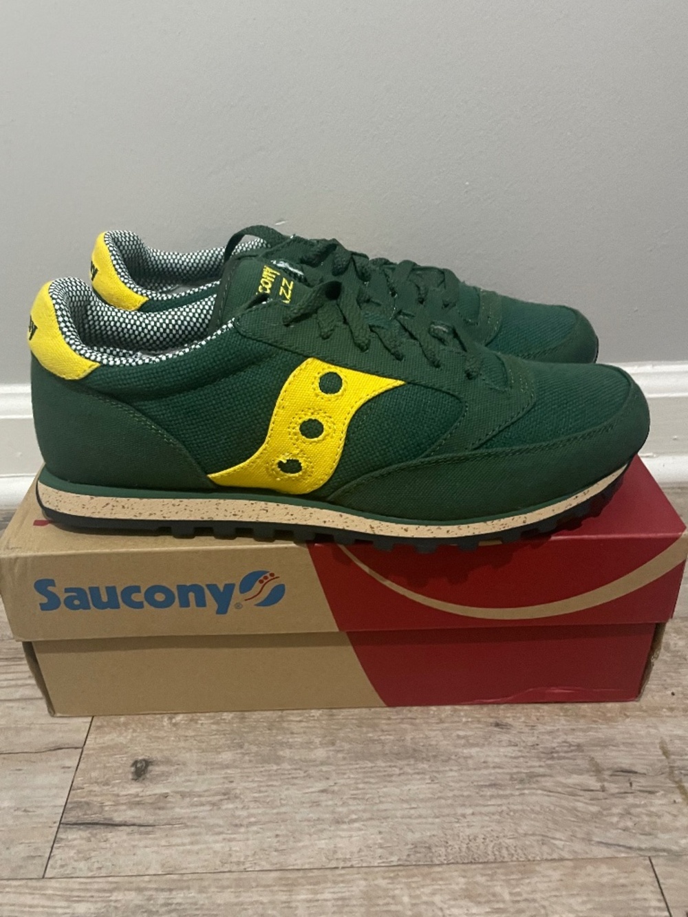 Men’s Saucony Jazz Low Vegan Sneakers – Size 10.5 - Picture 4 of 6